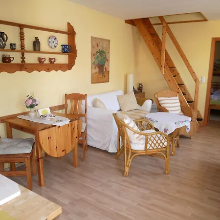 Leuchtturm Mit Terrasse Und Grill * Zinnowitz