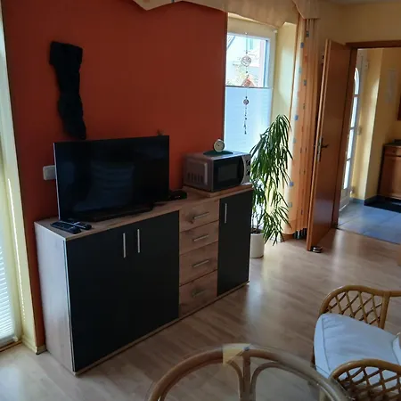 Leuchtturm Mit Terrasse Und Grill Zinnowitz